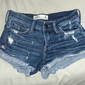 Abercrombie & Fitch jean shorts. Size 0 (25).